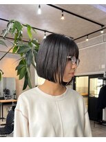 アメイズトーキョー 札幌大通(Amaz! tokyo)&nbsp;くびれレイヤーエモージュ薄めバングアッシュベージュ  縮毛矯正