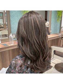 エジョン 八幡山店(Aejon) 大人レイヤーカット白髪ぼかし脱白髪染め40代50代60代