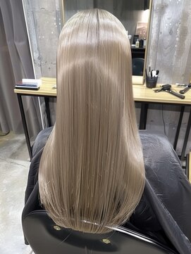 ネハス ナガオカ(nehus.nagaoka) ブリーチ//イメチェン/ホワイトブロンド/外ハネボブ/美髪