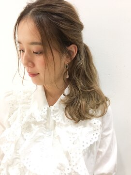 ガーランド (Garland) [Garland/表参道]☆おくれ毛ひとつ結びアレンジ☆