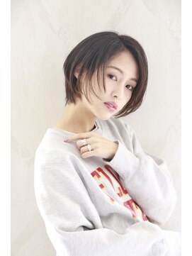 コルト(COLT) 大人ショート×横顔美人