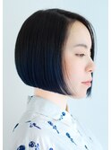 グラデーションカラーのシンプルな美しいボブ