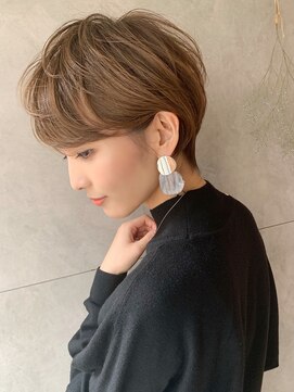 アヴァロン(AVALON) 30、40代にオススメ☆横顔美人×絶壁解消ショート