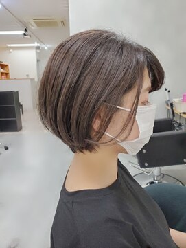 ユニバーストーキョー 池袋西口店(universe tokyo) オリーブ×ショートボブ