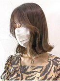 オリーブベージュ_くびれヘアビタミンカラー_ba341921