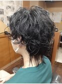 ミデイアムパーマウルフスタイル（メンズパーマ）マッシュパーマ