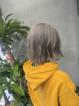 スティーン(STEEN) ホワイトベージュ