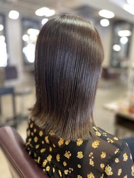 リファイン 羽村店 外ハネ艶カラー/ナチュラルロブ/ケアカラー／トリートメント