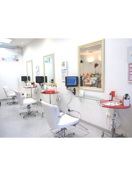 【本格髪質改善お一人様用サロン】マンツーマンのプライベート空間でどんな傷んだ髪もツヤツヤにできる