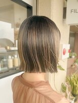 フィルム(FiLMs) ハイライトカラー/切りっぱなしボブ/ブラウンベージュ