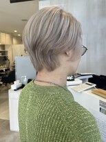 プラス ファースト ヘア(Plus 1st)&nbsp;ハイトーン×ホワイトベージュ×ショート