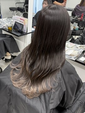 アライブ キチジョウジ(ALIVE Kichijoji) グレージュグラデーションカラー