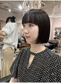 【ワイドバング×切りっぱなしボブ】子どもっぽくない大人ボブ