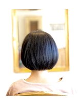 グリッスン(Glisten)&nbsp;お手入れ簡単ボブ。