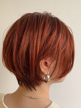 ビューティ堀出 高槻阪急店 オレンジ×ボブショート×フェザーバング【30代/40代/50代】