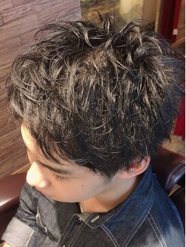 リバティシェアバーバー 銀座(LIBERTY SHARE BARBER) サイドグラデーション/シルバーカラー/フェードカット<理容室>