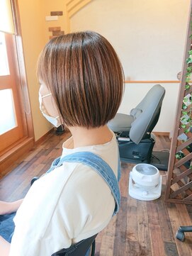 フィールカーム(Feel calm) ショートボブ/可愛い/福山/ヘッドスパ/美髪/ストレート/神辺