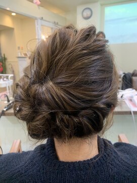 ウエスト オーランド(WEST O LAND) まとめ髪