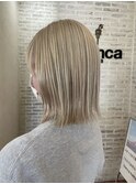 《ホワイトベージュ》
