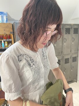 ナループロアツム(Nalu pu loa Tsum) ミディアムレイヤーイルミナカラーウェーブパーマ