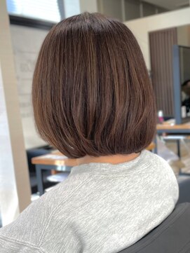 アトリエコア(Atelier Coa) ショートカットショートボブハンサムショートグレージュカラー