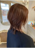 襟足軽めのボブルフ頭の形がよく見える似合わせカットが人気