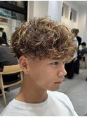 メンズ波巻きスパイラルパーマショートプードルパーマコンマヘア