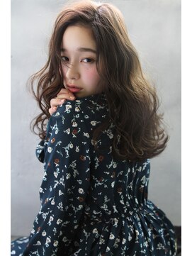 ブラン 広島本通(Blanc) 【Blanc】オリーブカラー＿透明感カラー＿レイヤーカット