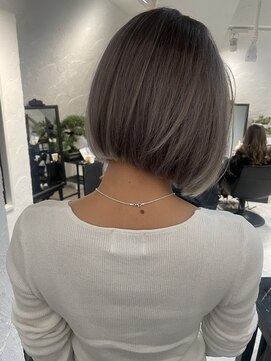 ロア インターナショナル 新宿店(LoA International) Balayage / ombre / long layer/ curtain bangs / Engdlish