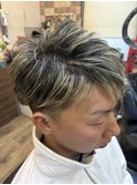 ツーブロックカット、メッシュカラー