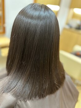 ルカ(LUKA)の写真/癖毛やパーマのお悩みが多いブラジルでの経験あり◎高い技術力で髪のお悩みも解決します！