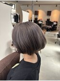 丸みショートグレージュブリーチありダブルカラー