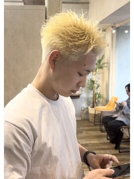 クロト 福岡本店(KUROT) ブロンドスパイキーショート