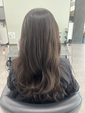 ガルボヘアー 桟橋店(garbo hair) グレーカラーでも透明感カラー　艶髪ロング