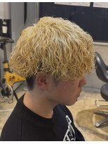 ルーメン 岐阜(ROOO MEN)&nbsp;ホワイトブロンド波巻プードル