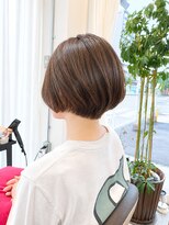 ウイバイファースト(u'i by first) 丸みのある大人ショートボブ