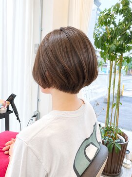 ウイバイファースト(u'i by first) 丸みのある大人ショートボブ