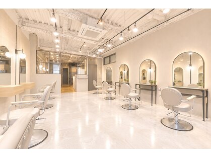 オーバーヘアー 高槻店(over hair)の写真