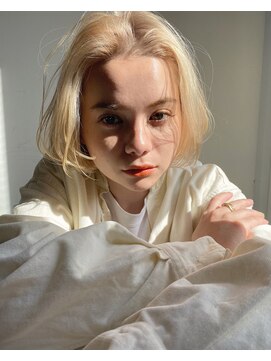 パーク 代官山(PARK) ブロンドベージュのミニボブ