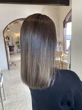 ヴィアンカ(Vianca) ナチュラルシャドウルーツ