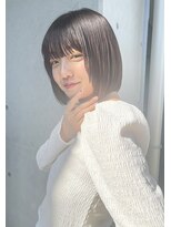 ステラ(stella)&nbsp;切りっぱなしボブ×顔周りレイヤー