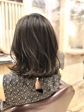 アンプリュス リアン(1+ Unplus lien) シークレットハイライト外ハネグレージュロブ/亀戸