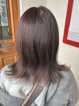 パディントン(Paddington) 外ハネの可愛さ☆引き出しちゃいます♪フラットミディボブが◎