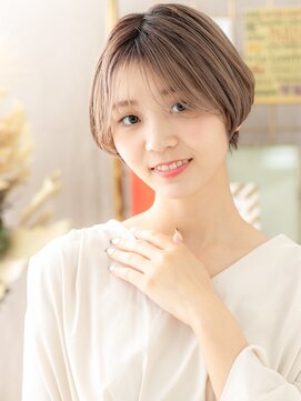 カバーヘアアンドスパ ブリス 浦和(COVER HAIR&SPA bliss) グレーベージュ外国人風前下がり丸みショートa浦和20代30代40代