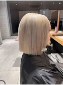 ベージュカラー
