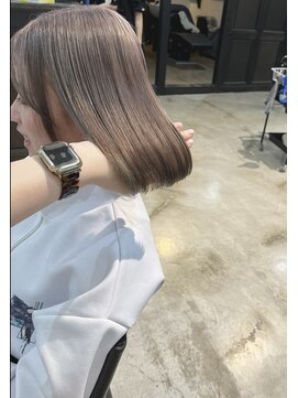ヘアーステーション ハレラ(Hair station HaLe'LA) シルバーベージュ