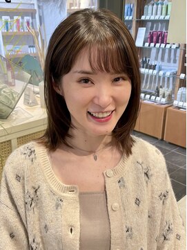 トリコ ショップアンドヘアサロン(tricot shop hair salon) ミディアムヘア ハイライト 立体感カラー ミディアムレイヤー