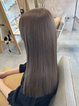 ブローチェラウカ(Broche lauka) メンテカット×グレージュ