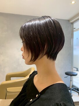 アース 高円寺店(HAIR & MAKE EARTH) 収まるショートヘア〔@earth_kouhei 〕