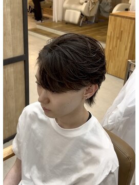 エッジ(EDGE) 毛流フェザーショート刈らないショートレイヤーセンタースタイル